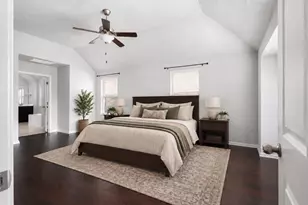 105 W Highfield St, Hutto, TX 78634 - Photo 19