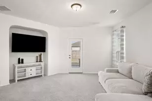 218 Summit Dr, Lockhart, TX 78644 - Photo 17