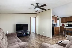 2877 County Road 463 Rd, Elgin, TX 78621 - Photo 15