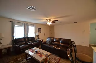 13706 Mussel Run, Elgin, TX 78621 - Photo 11