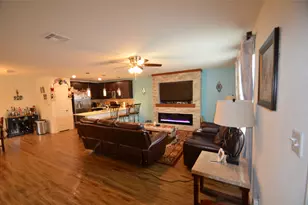 13706 Mussel Run, Elgin, TX 78621 - Photo 9