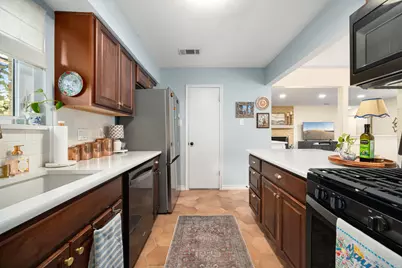 9725 Meadowheath Drive, Austin, TX 78729 - Photo 7