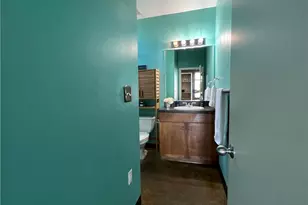 2401 E 6th St, Austin, TX 78702 - Photo 15