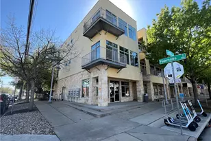 2401 E 6th St, Austin, TX 78702 - Photo 3