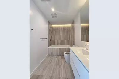 313 W 17th Street #1802, Austin, TX 78701 - Photo 5