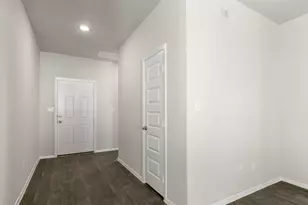 143 Daylily Dr, Elgin, TX 78621 - Photo 9