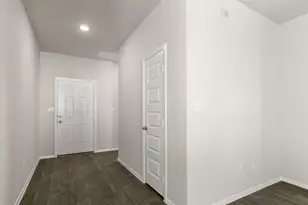 143 Daylily Dr, Elgin, TX 78621 - Photo 9