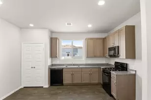 143 Daylily Dr, Elgin, TX 78621 - Photo 19