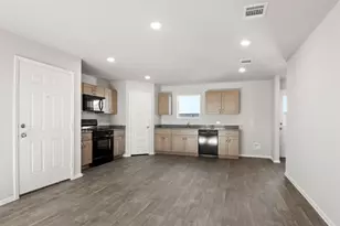 123 Daylily Dr, Elgin, TX 78621 - Photo 15