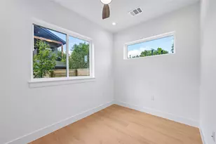513 W Odell St, Austin, TX 78752 - Photo 19