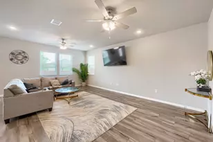 6254 Marsh Ln, Buda, TX 78610 - Photo 9