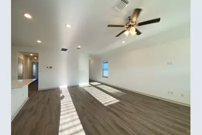 131 Fort Clark Springs Drive, Hutto, TX 78634 - Photo 7