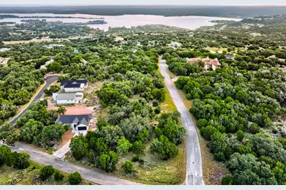 900 Cheyenne Street, Horseshoe Bay, TX 78657 - Photo 11