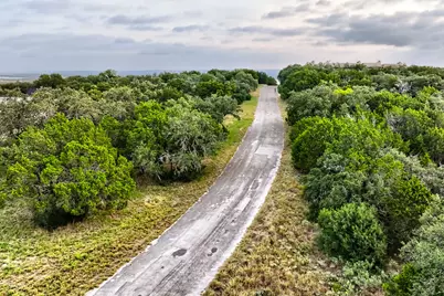 900 Cheyenne Street, Horseshoe Bay, TX 78657 - Photo 9