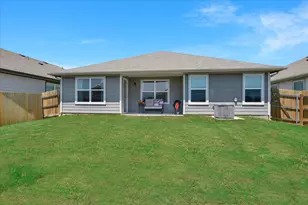 308 Pedernales Ln, Hutto, TX 78634 - Photo 17