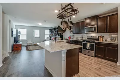 9654 Holly Patch, San Antonio, TX 78254 - Photo 7