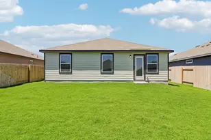 152 Sleep Holw, Jarrell, TX 76537 - Photo 17