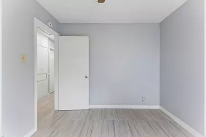 2700 E East Side Drive, Austin, TX 78704 - Photo 15