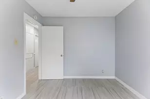 2700 E East Side Dr, Austin, TX 78704 - Photo 15