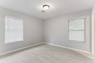 2700 E East Side Dr, Austin, TX 78704 - Photo 17