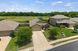 533 Luna Vista Dr, Hutto, TX 78634 - Photo 23