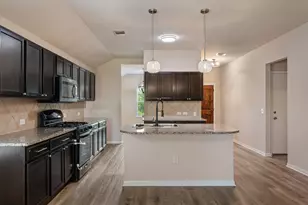 533 Luna Vista Dr, Hutto, TX 78634 - Photo 7
