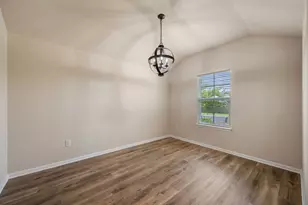 533 Luna Vista Dr, Hutto, TX 78634 - Photo 9