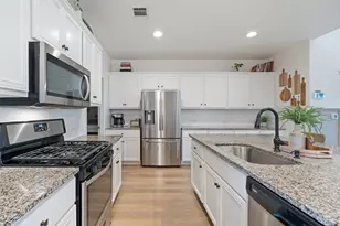 221 Kramer St, Georgetown, TX 78626 - Photo 5