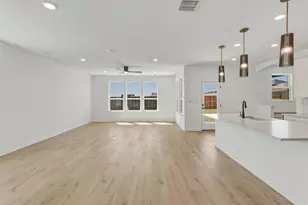 536 Rubber Tree Wy, Buda, TX 78610 - Photo 11