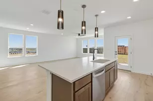 536 Rubber Tree Wy, Buda, TX 78610 - Photo 9