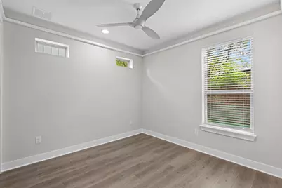 3010 E 18th 1/2 Street #B, Austin, TX 78702 - Photo 9