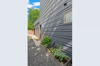 3010 E 18th 1/2 Street #B, Austin, TX 78702 - Photo 25