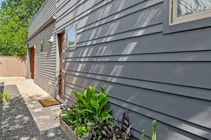 3010 E 18th 1/2 St, Austin, TX 78702 - Photo 25