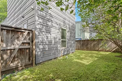 3010 E 18th 1/2 Street #B, Austin, TX 78702 - Photo 23
