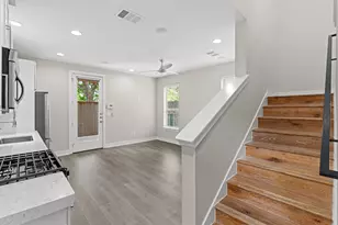 3010 E 18th 1/2 St, Austin, TX 78702 - Photo 13