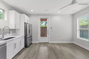 3010 E 18th 1/2 St, Austin, TX 78702 - Photo 3