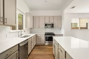 6800 Menchaca Rd, Austin, TX 78745 - Photo 9