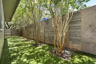 6800 Menchaca Rd, Austin, TX 78745 - Photo 23