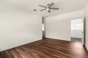 6800 Menchaca Rd, Austin, TX 78745 - Photo 11