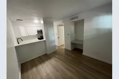2410 Longview Street #206, Austin, TX 78705 - Photo 3