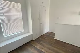 912 W 22nd 1/2 St, Austin, TX 78705 - Photo 9