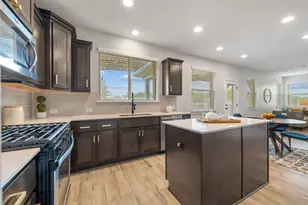 13105 Craven Ln, Manor, TX 78653 - Photo 17