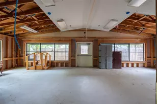 700 Dyer St, Rockdale, TX 76567 - Photo 7