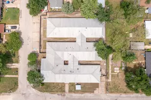 700 Dyer St, Rockdale, TX 76567 - Photo 3