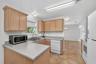 506 Knights Row, Cottonwood Shores, TX 78657 - Photo 7