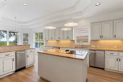 403 Hazeltine Drive, Lakeway, TX 78734 - Photo 13