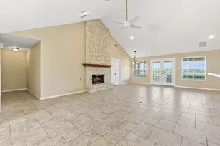 20531 Highland Lake Dr, Lago Vista, TX 78645 - Photo 7