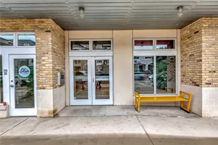 2124 E 6th St, Austin, TX 78702 - Photo 3