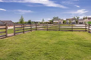 802 Creek St, Fredericksburg, TX 78624 - Photo 17