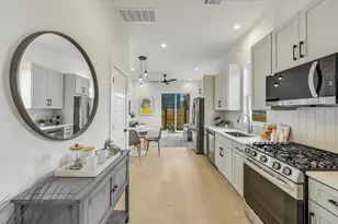 2006 S L Davis Ave, Austin, TX 78702 - Photo 5